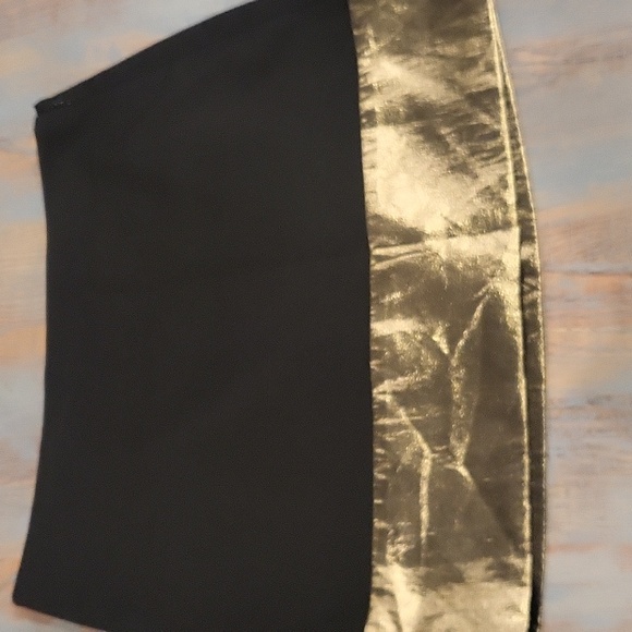 Skirt - Picture 2 of 3